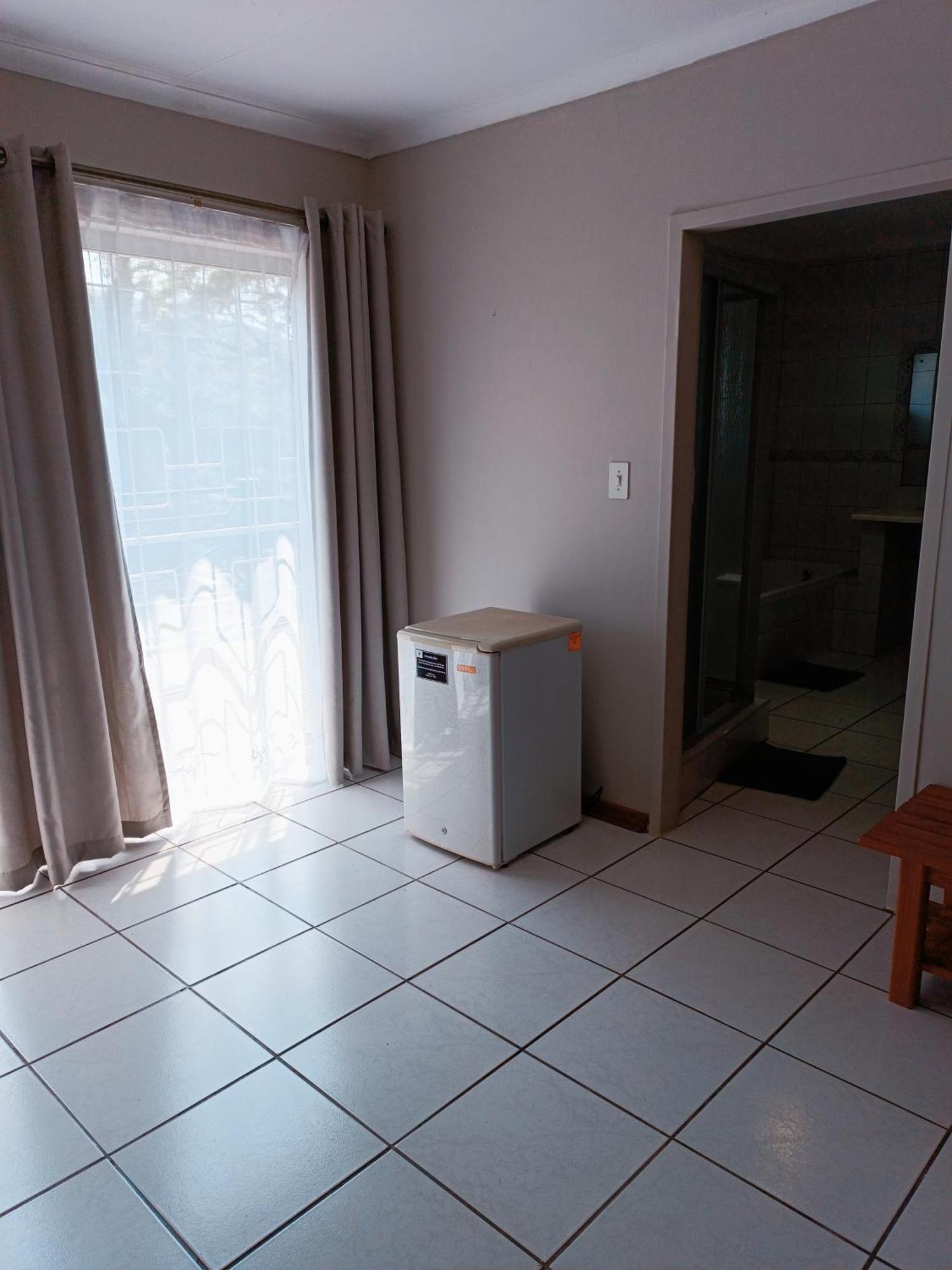 Pecan Farm Guesthouse Louis Trichardt Exterior foto